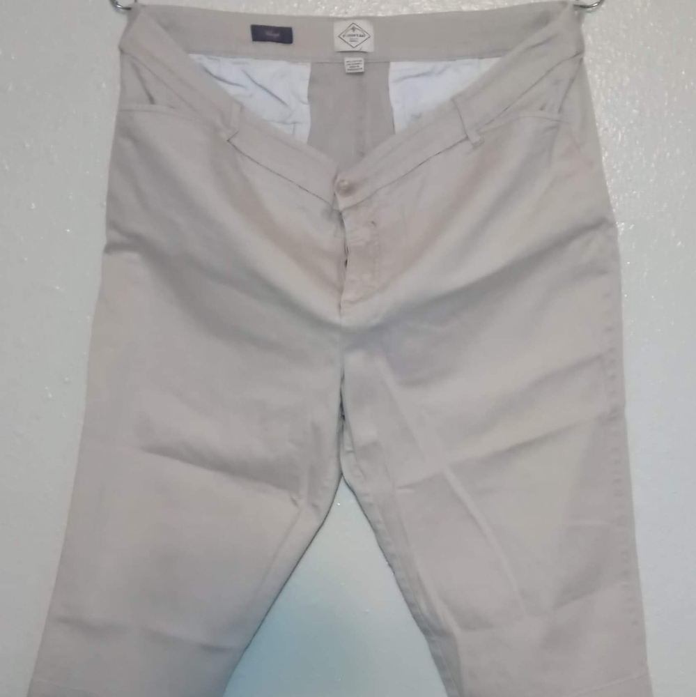 Clothes - Picture 4 of 4